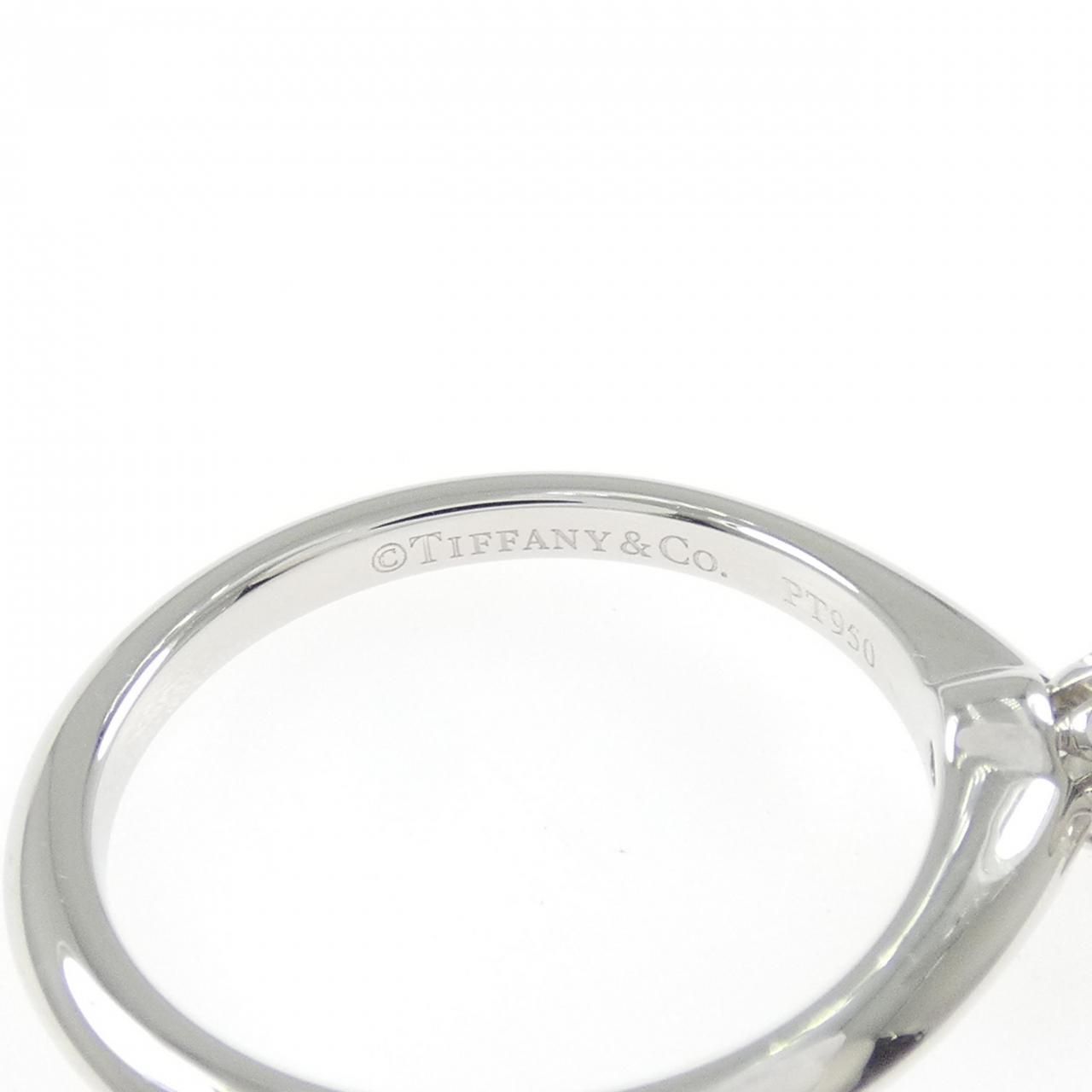Tiffany & Co Classic Solitaire Ring — view 4