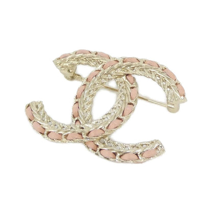 Chanel Brooch Gold