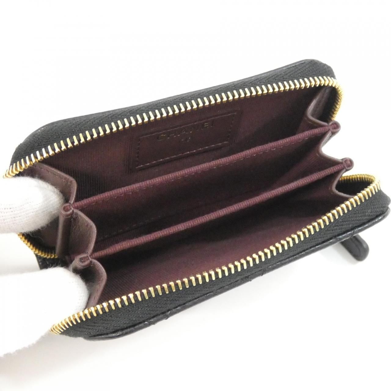 Chanel Timeless Classic Line Coin Case — view 5
