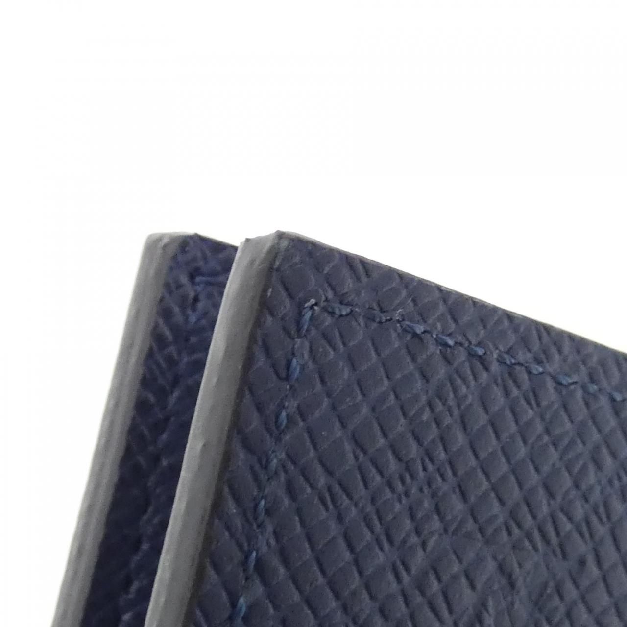 Louis Vuitton Taiga Portefeuille Amerigo Wallet — view 5