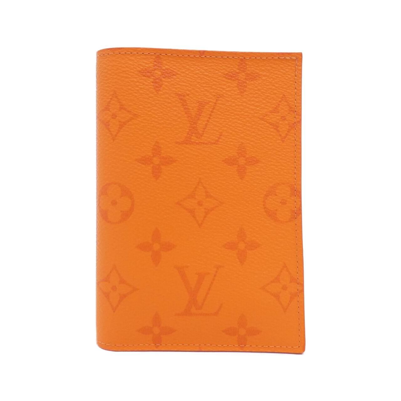 Louis Vuitton Monogram Couverture Passport Cover