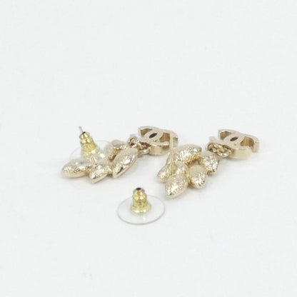Chanel Earrings Gold — view 3
