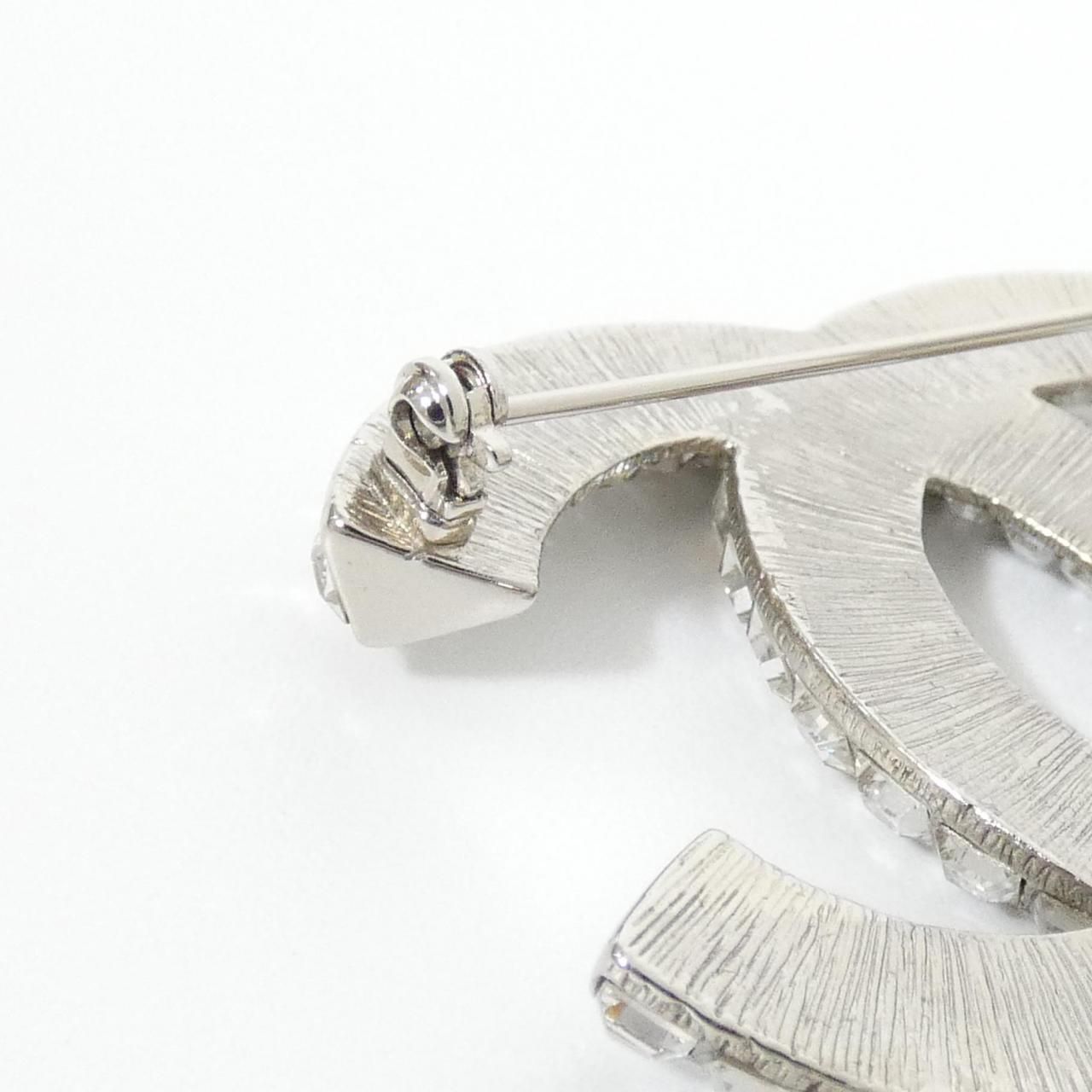 Chanel Brooch Silver — view 3