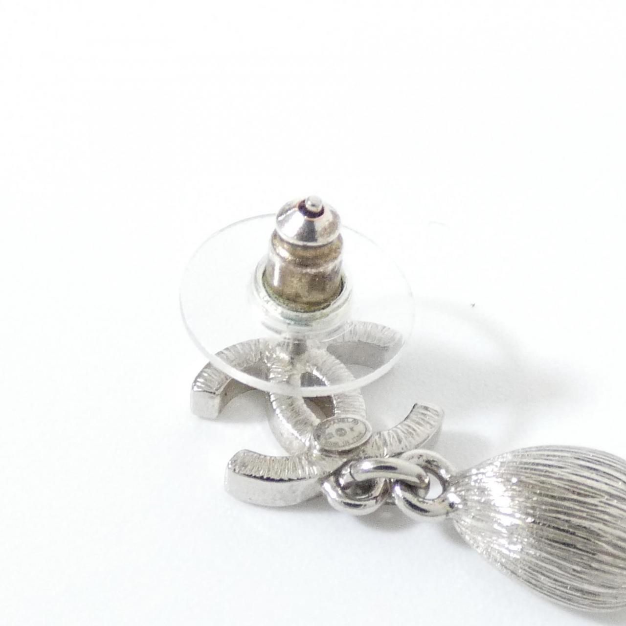 Chanel Earrings Silver — view 4