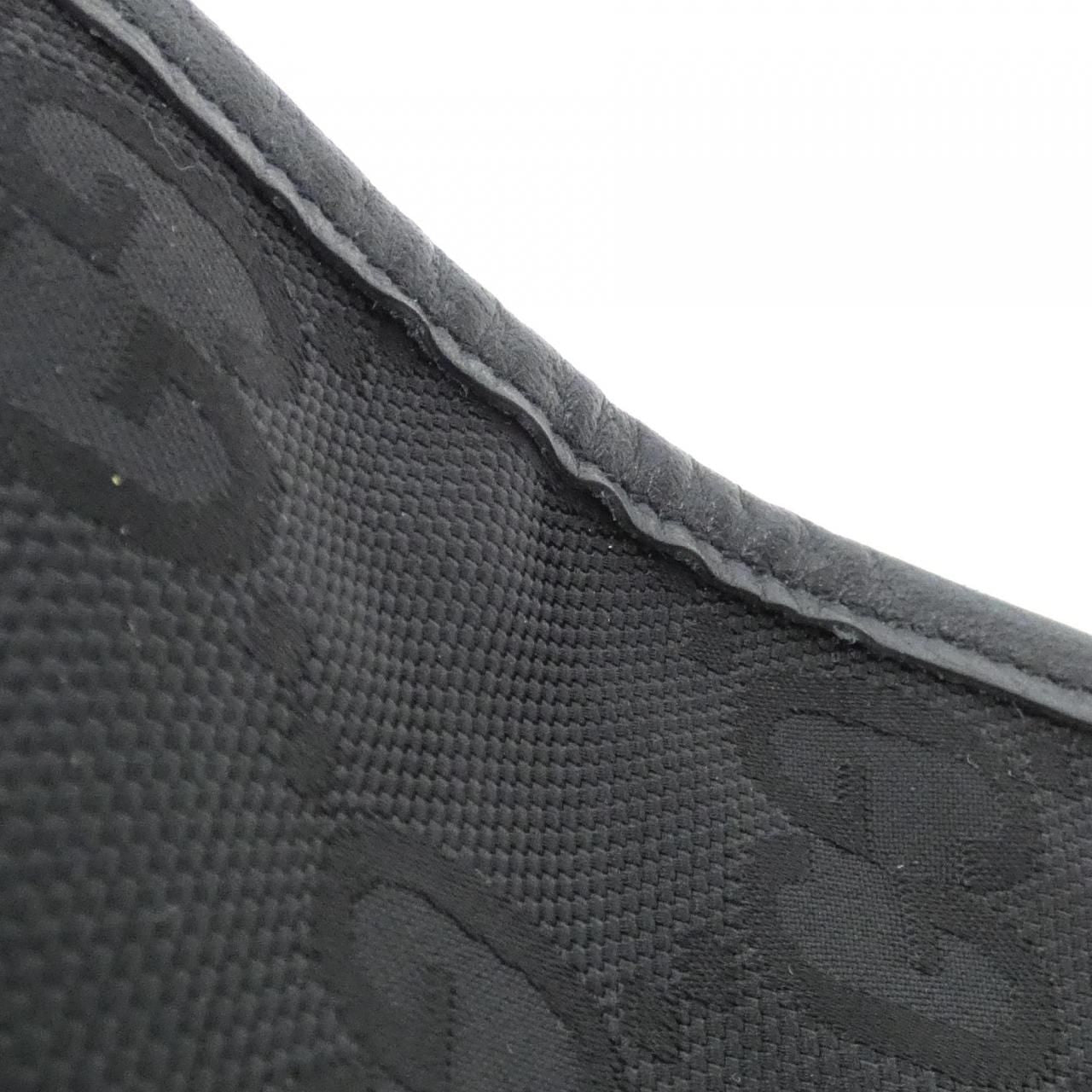 Gucci Off the Grid — view 4