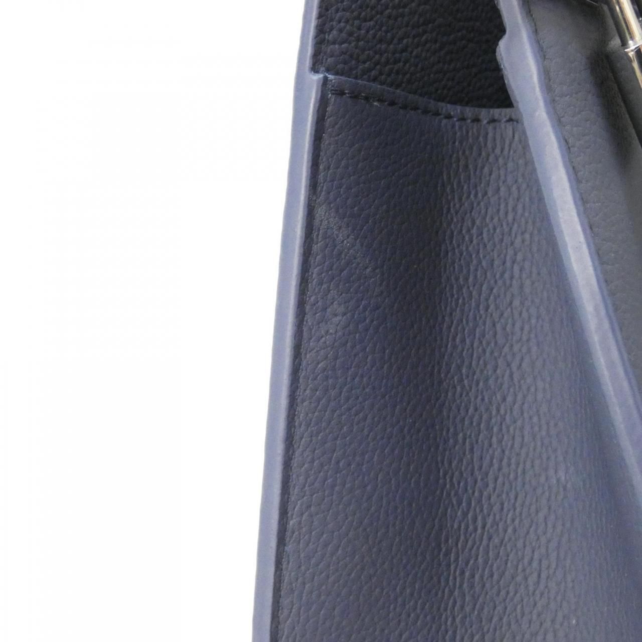 Louis Vuitton LV Aerogram Takeoff Tote — view 4