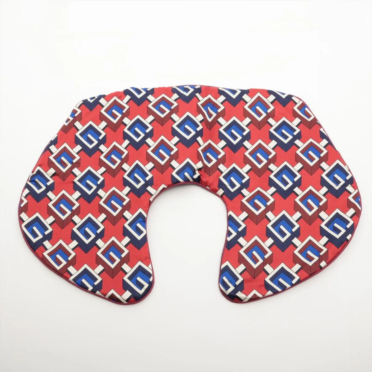 Gucci Geometric Travel Set Eye Mask Slippers Air Pillow Pouch — view 6