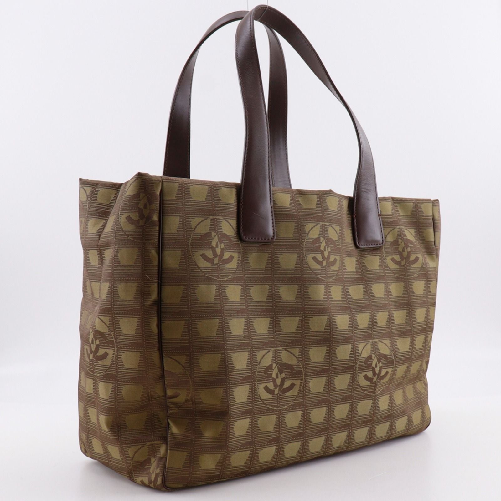 Chanel Tote New Travel Line Nylon Canvas Khaki — view 3