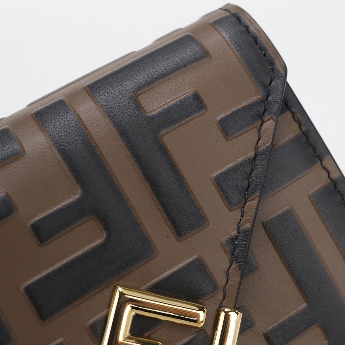 Fendi FF Diamond Trifold Wallet Calf — view 8