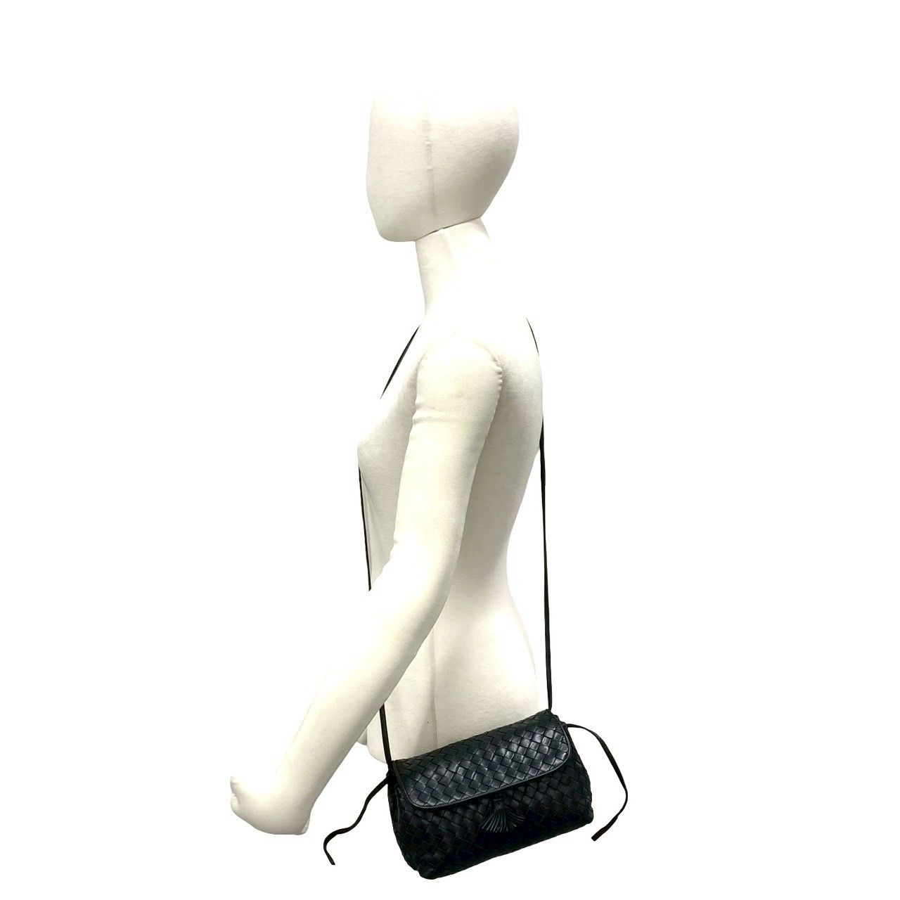 Bottega Veneta Intrecciato Leather Tassel Mini Shoulder Bag Pochette Black — view 2
