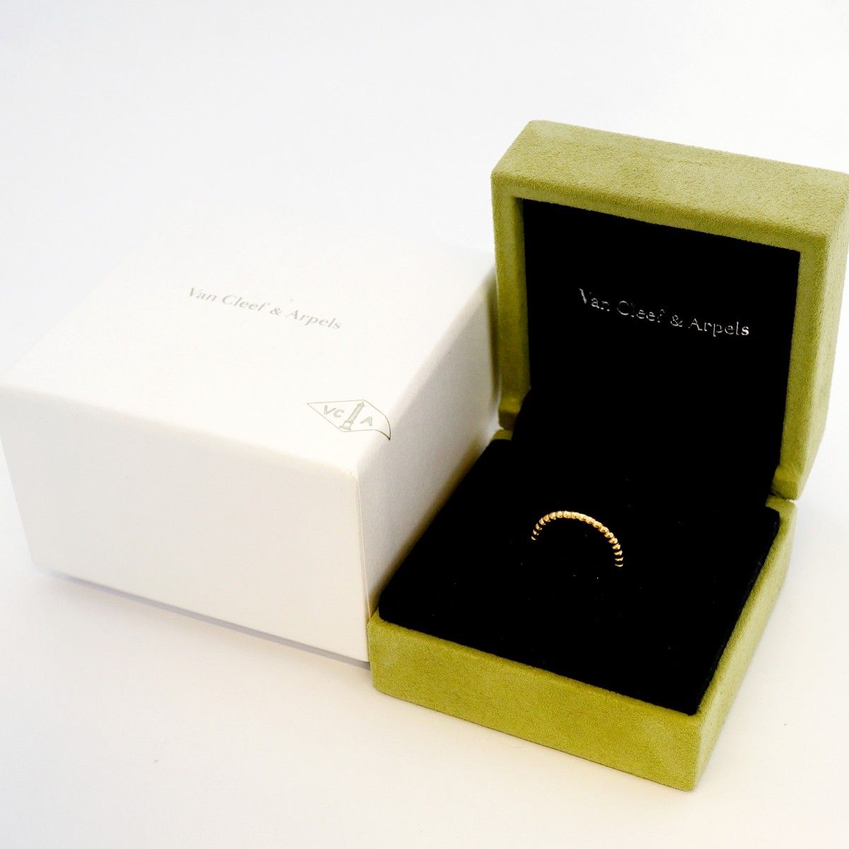 Van Cleef & Arpels Ring Perlee Small 18k Yellow Gold — view 7