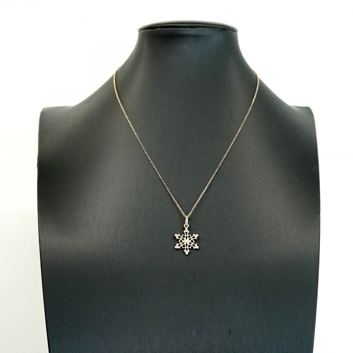 Tiffany & Co Necklace Snowflake Silver — view 7