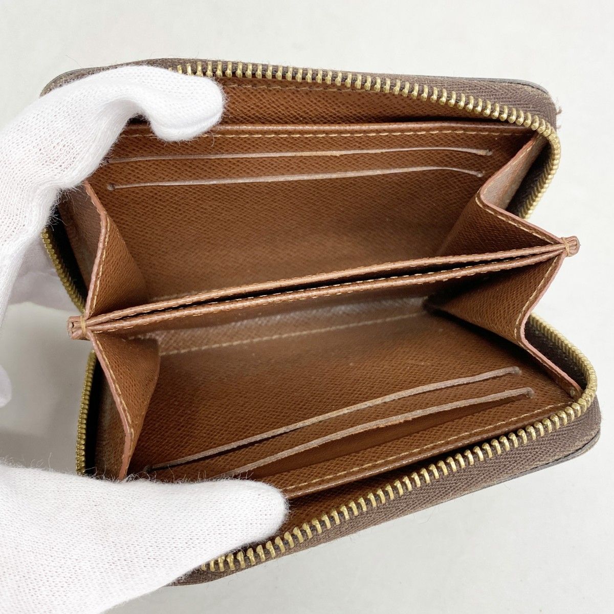 Louis Vuitton Coin Case Monogram Zippy Purse Brown — view 3
