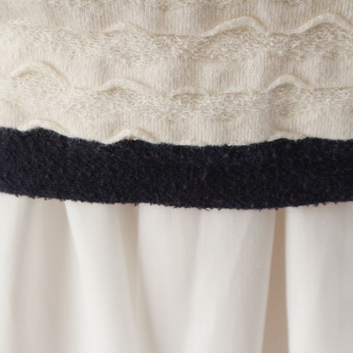 Chanel Cotton Cashmere CC Logo Cardigan Jacket White Black 36 — view 9