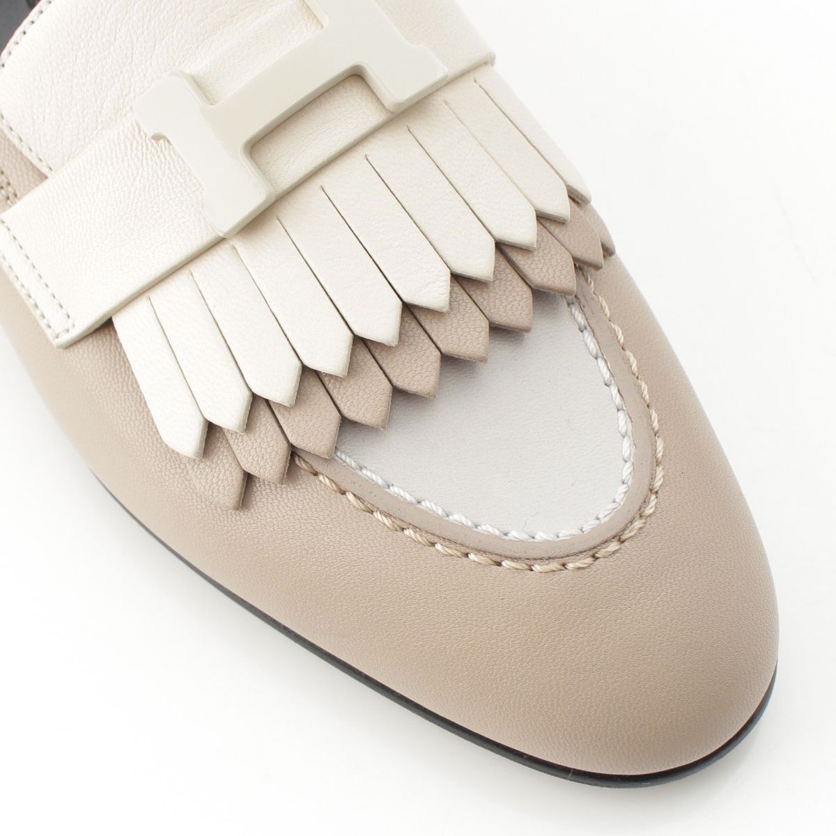 Hermes Moccasins Royale Logo Loafers Beige — view 6