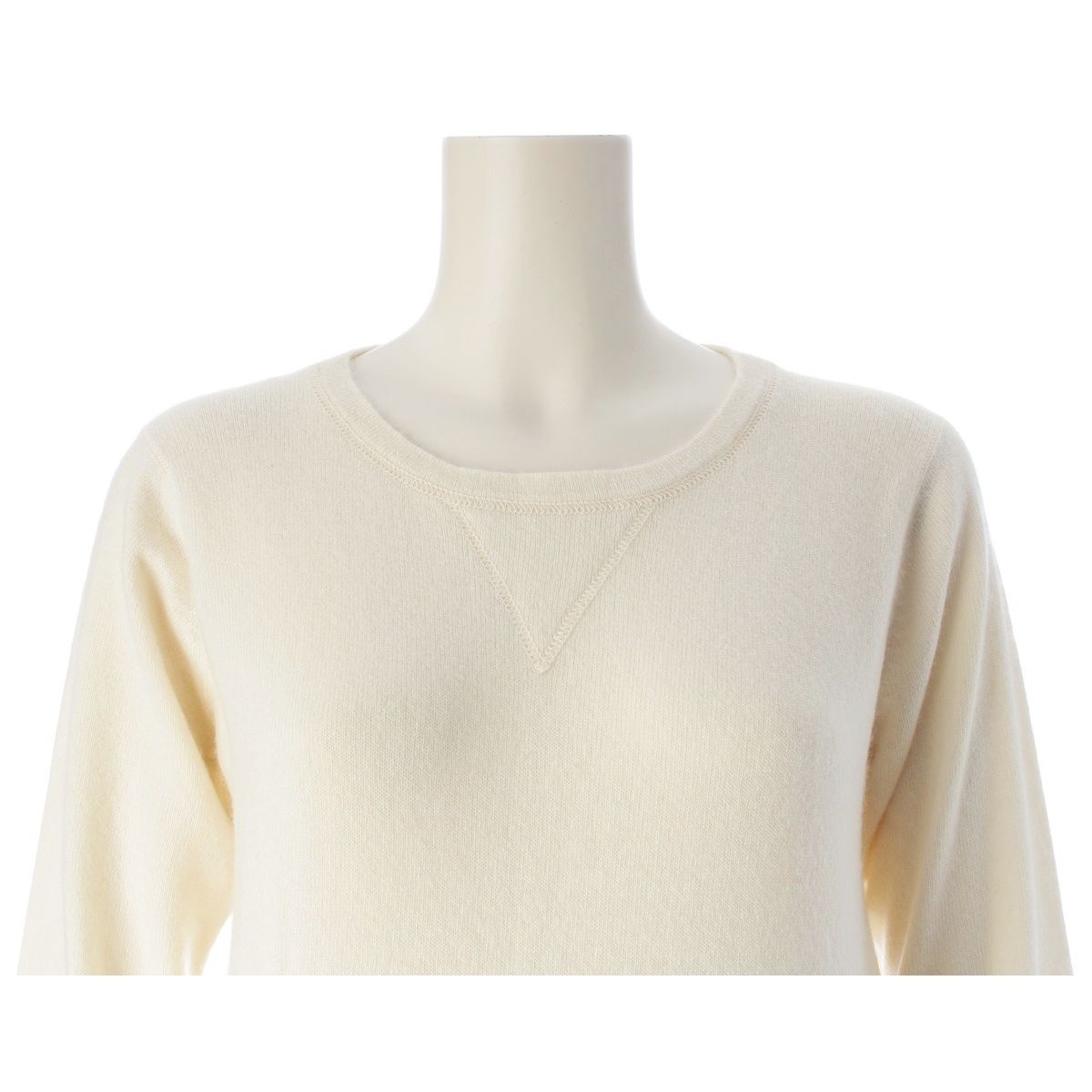 Chanel Cashmere CC Logo Patch Crew Neck Sweater Knit Top Ivory 36 — view 5