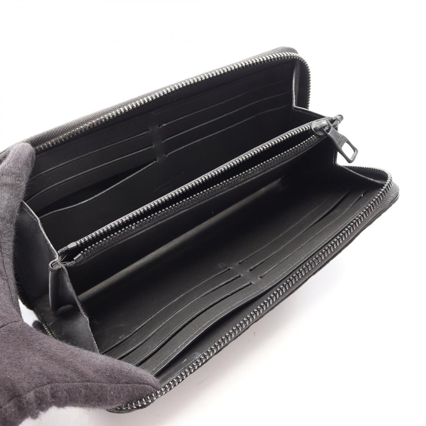 Louis Vuitton Round Wallet Zippy Horizontal Taurillon Monogram Noir Leather — view 3