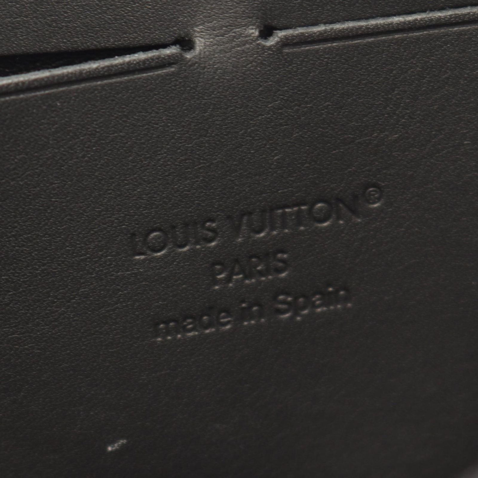 Louis Vuitton Round Wallet Zippy Horizontal Taurillon Monogram Noir Leather — view 4