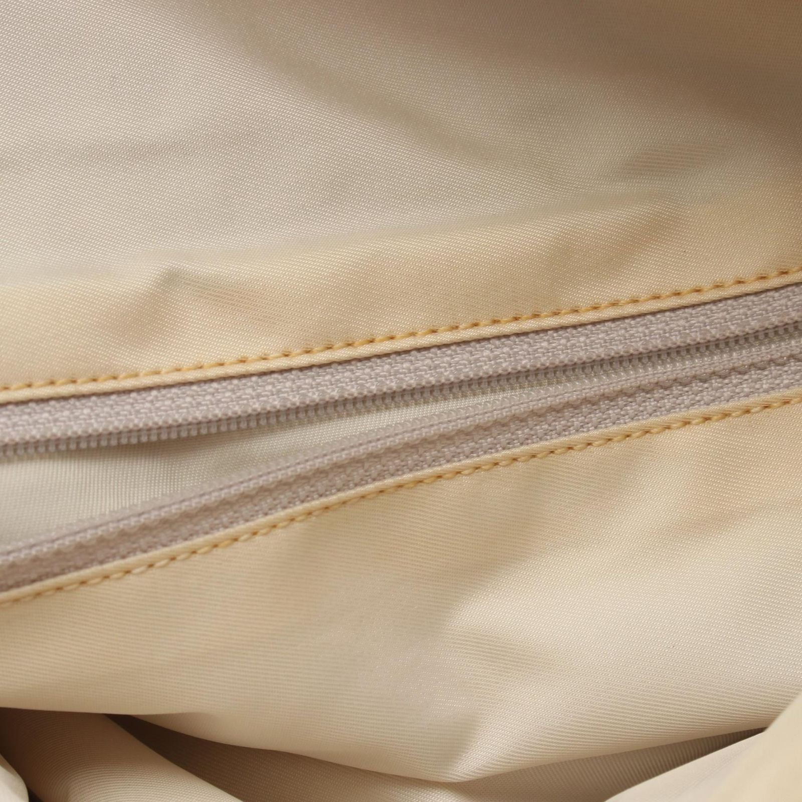Chanel Tote New Travel Line GM Beige Leather GM — view 6