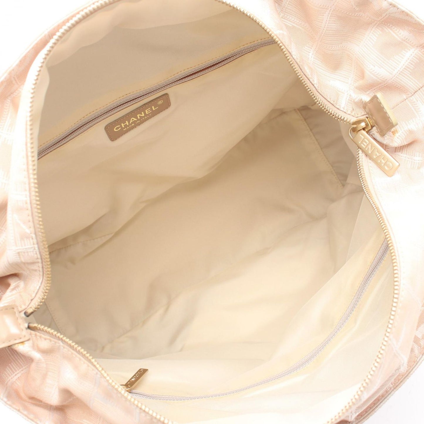 Chanel Tote New Travel Line GM Beige Leather GM — view 3