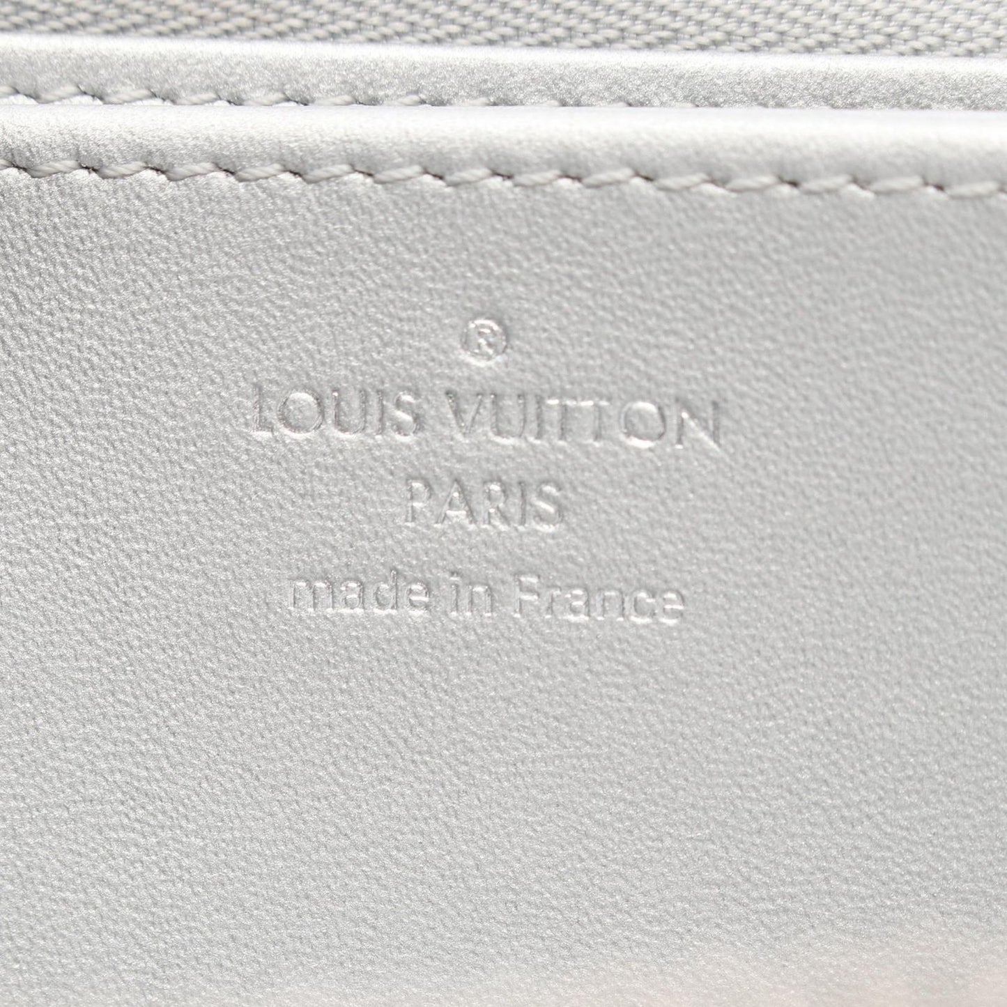 Louis Vuitton Round Wallet Zippy Monogram Coussan White Leather — view 4