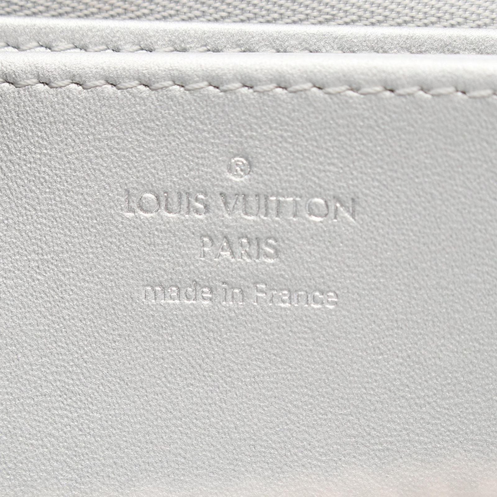 Louis Vuitton Round Wallet Zippy Monogram Coussan White Leather — view 4