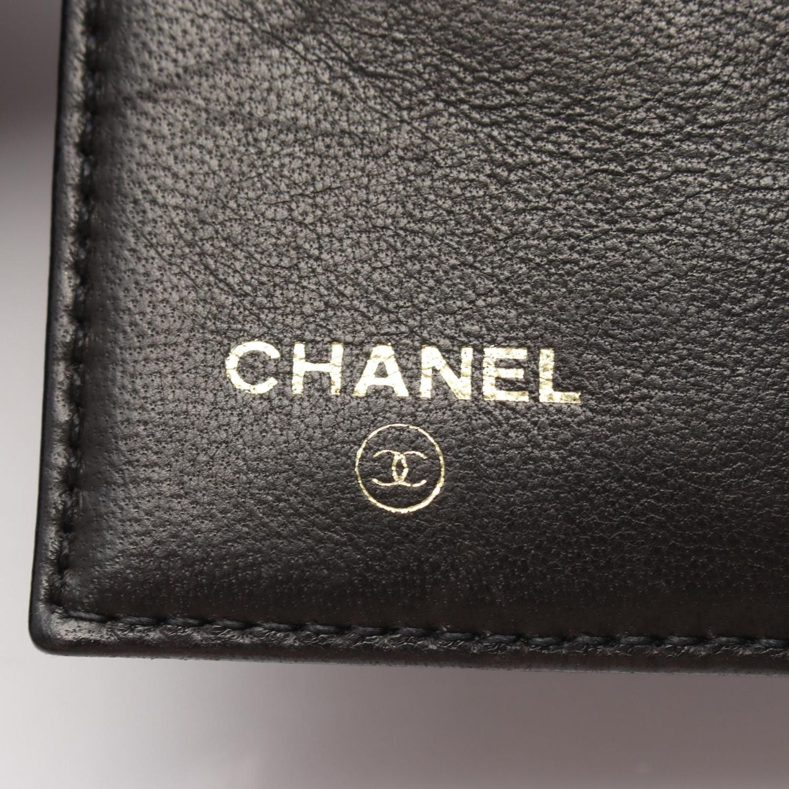 Chanel Trifold Wallet CC Logo Black Caviar Leather — view 5
