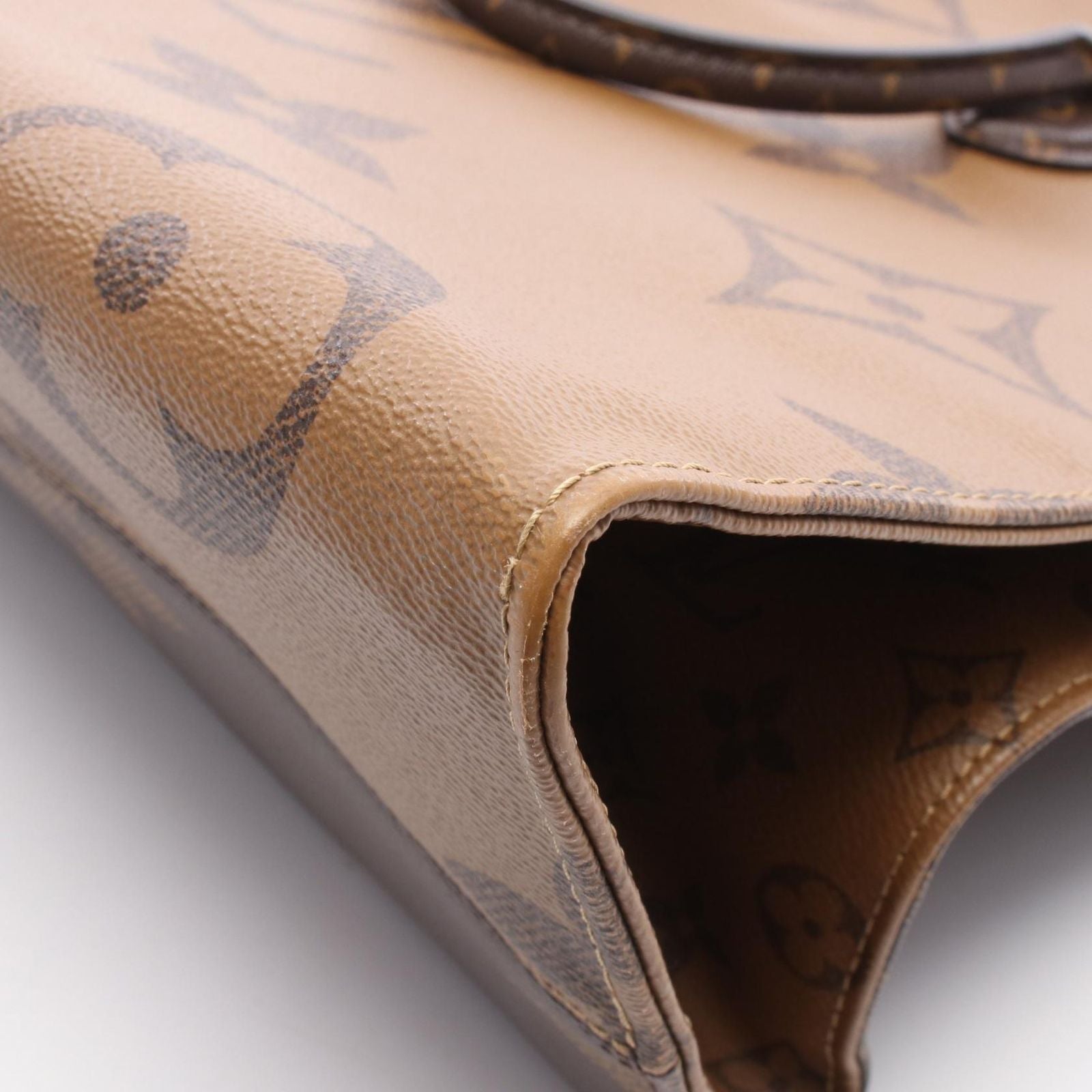 Louis Vuitton Tote On The Go GM Canvas — view 8