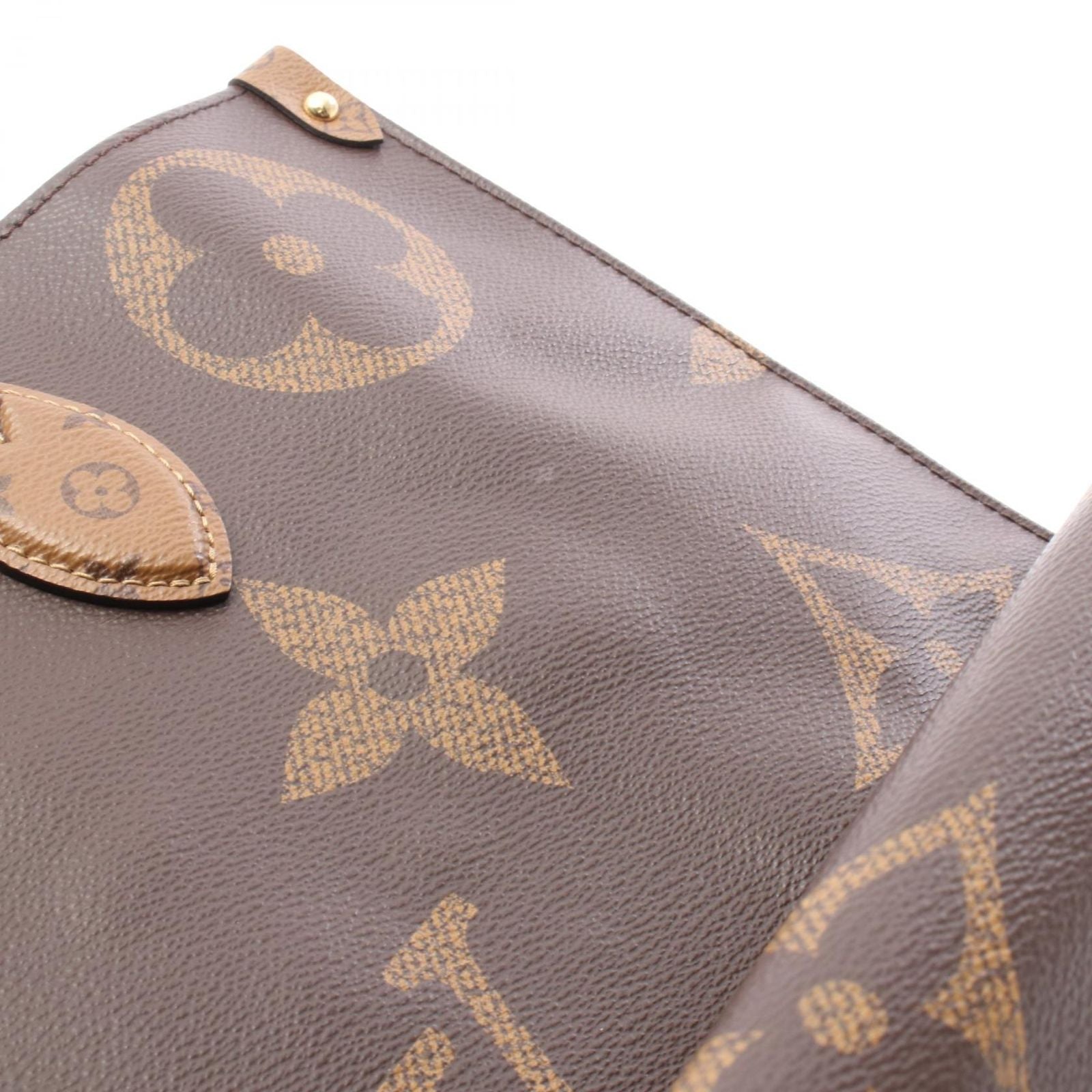 Louis Vuitton Tote On The Go GM Canvas — view 9