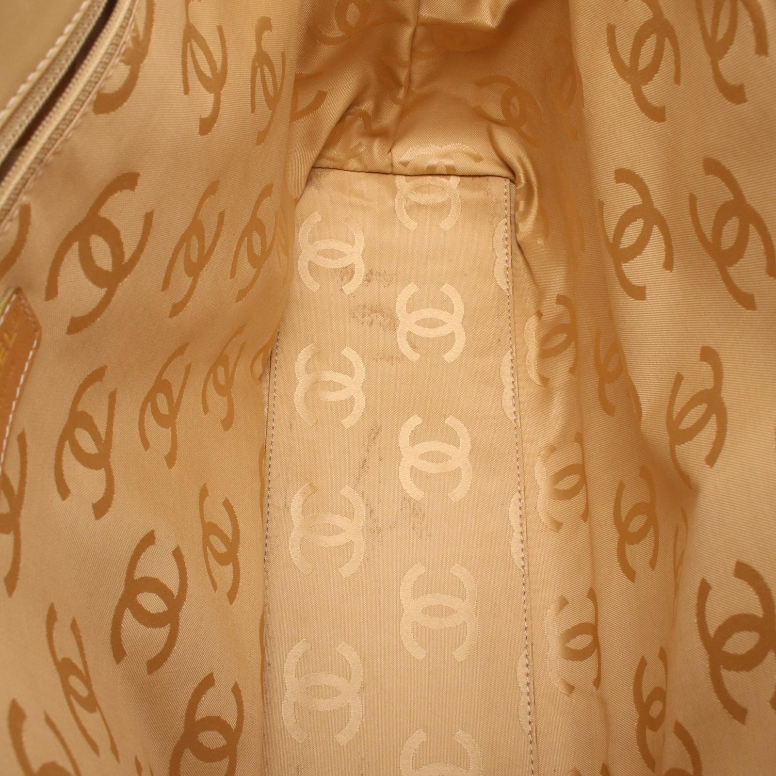 Chanel Tote Wild Stitch Beige Leather — view 6