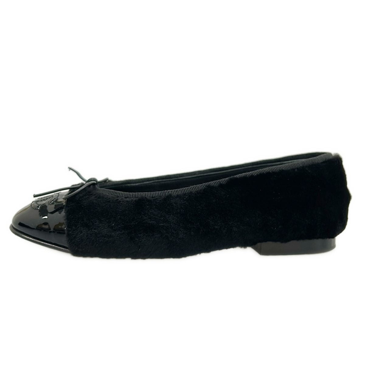 Chanel Flat Shoes 35 C Black Mink Ribbon CC Logo Leather