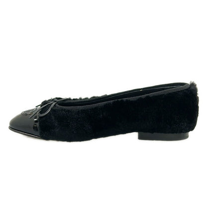 Chanel Flat Shoes 35 C Black Mink Ribbon CC Logo Leather — view 3