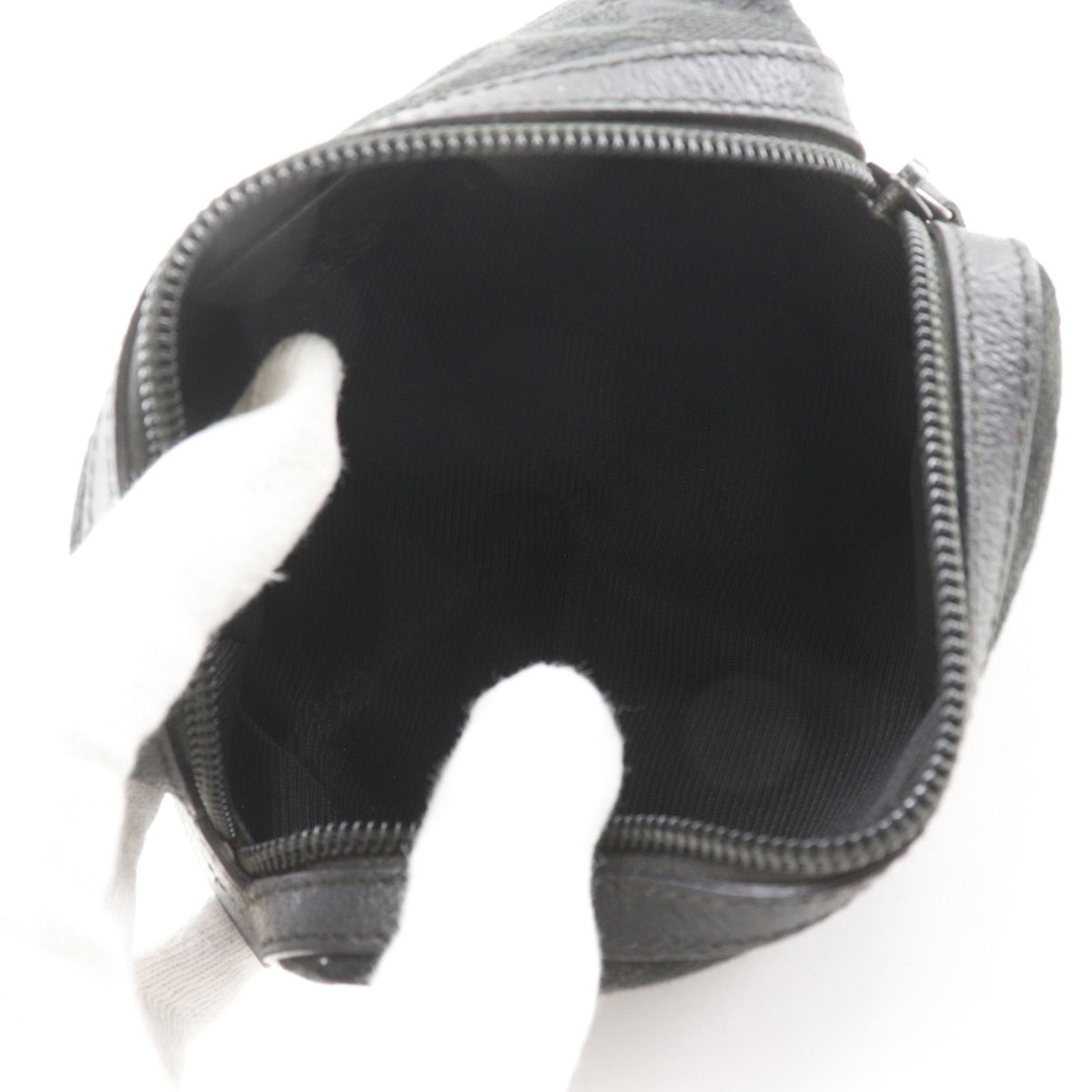 Gucci GG Canvas Black Pouch — view 5