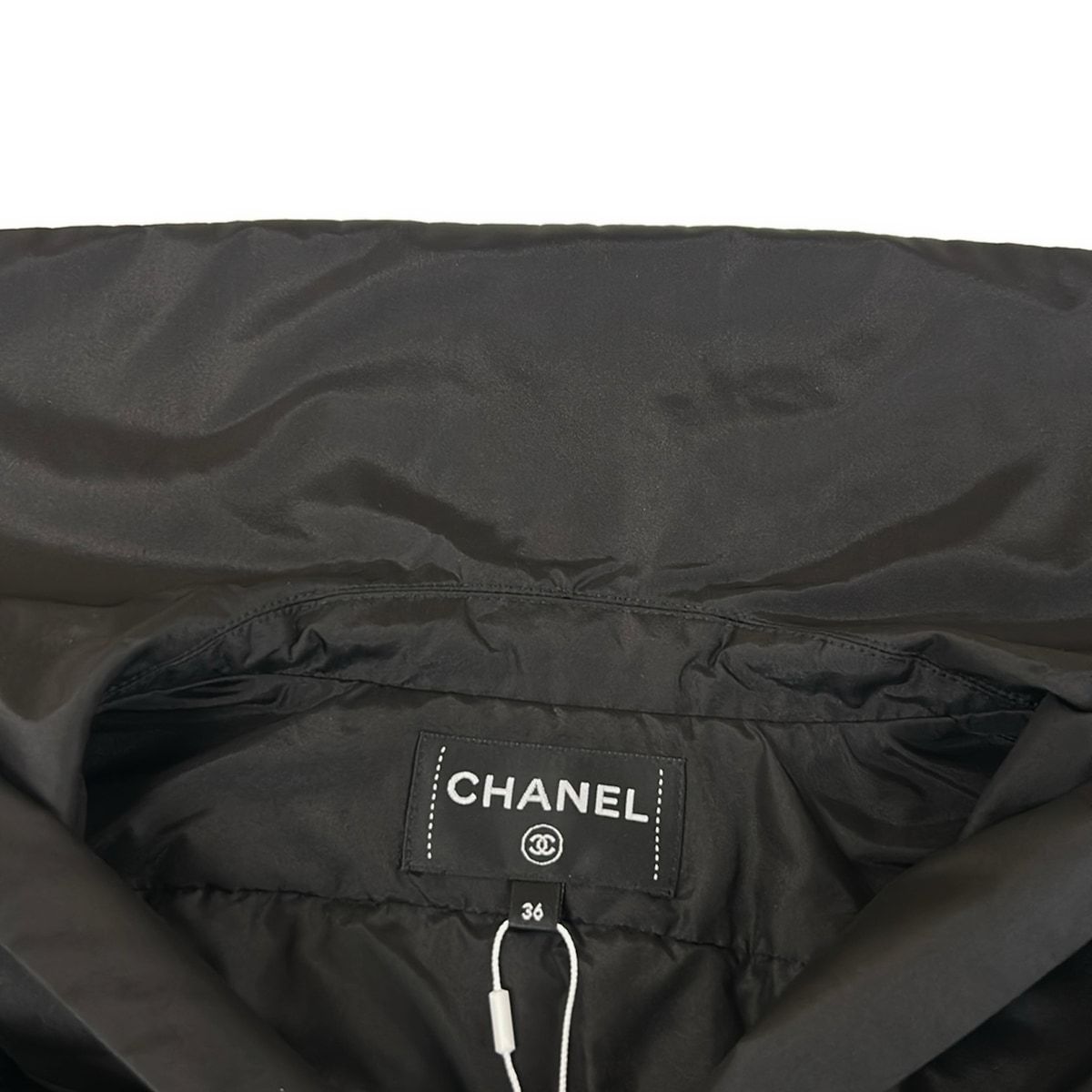 Chanel Jacket 36 S Black Long Sleeve Short Length Sarah Color Cruise Collection — view 8
