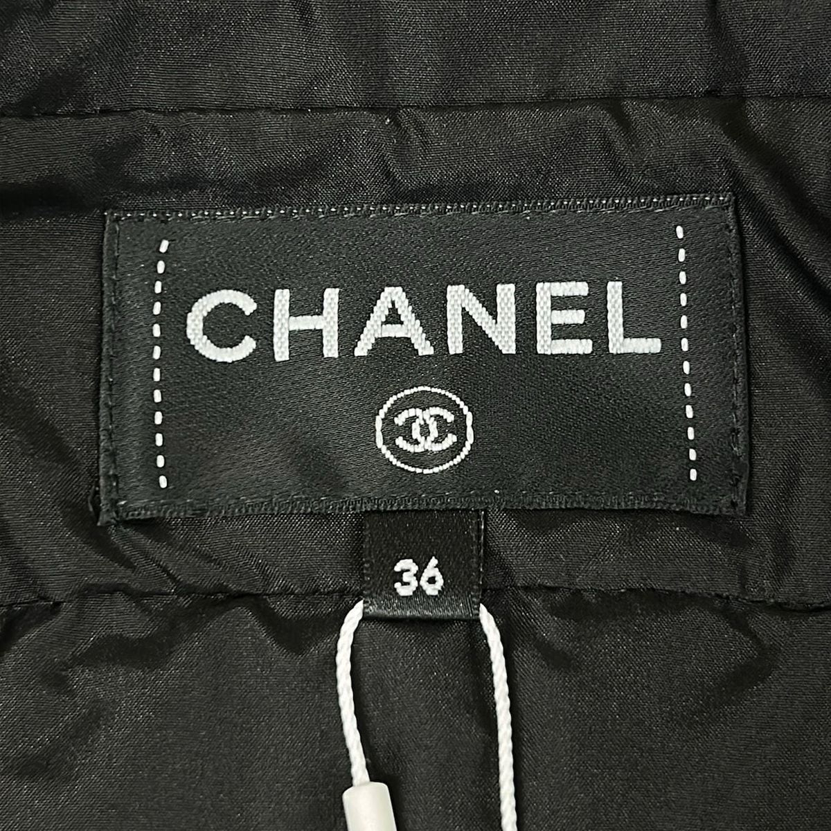 Chanel Jacket 36 S Black Long Sleeve Short Length Sarah Color Cruise Collection — view 3