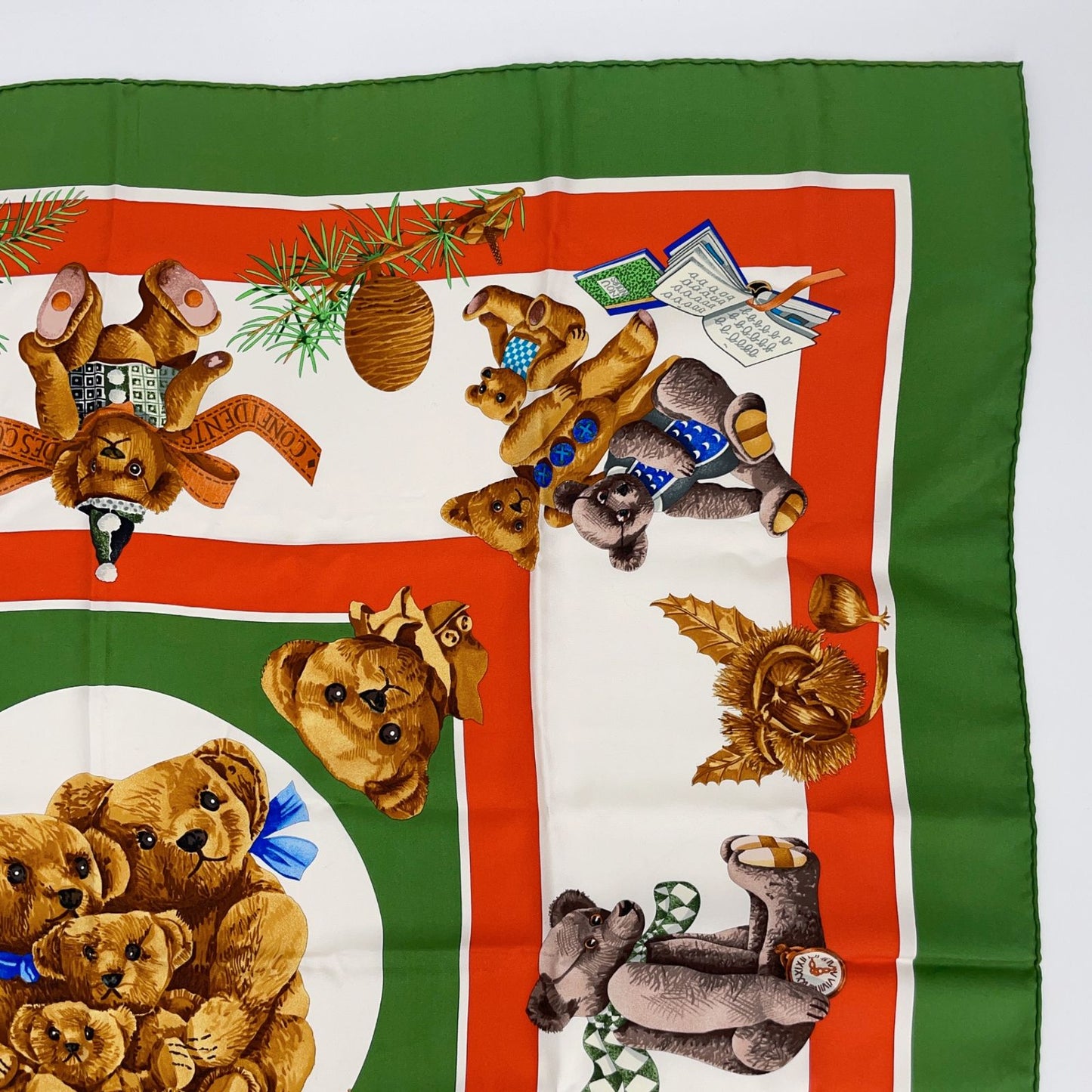 Hermes Carre 90 Confidets Descoeurs Friends of the Heart Green Multicolor Silk — view 3