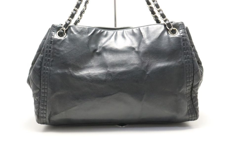 Chanel 16 Jumbo CC Logo Quilted Leather Chain Shoulder Bag — view 2