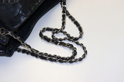 Chanel 16 Jumbo CC Logo Quilted Leather Chain Shoulder Bag — view 6