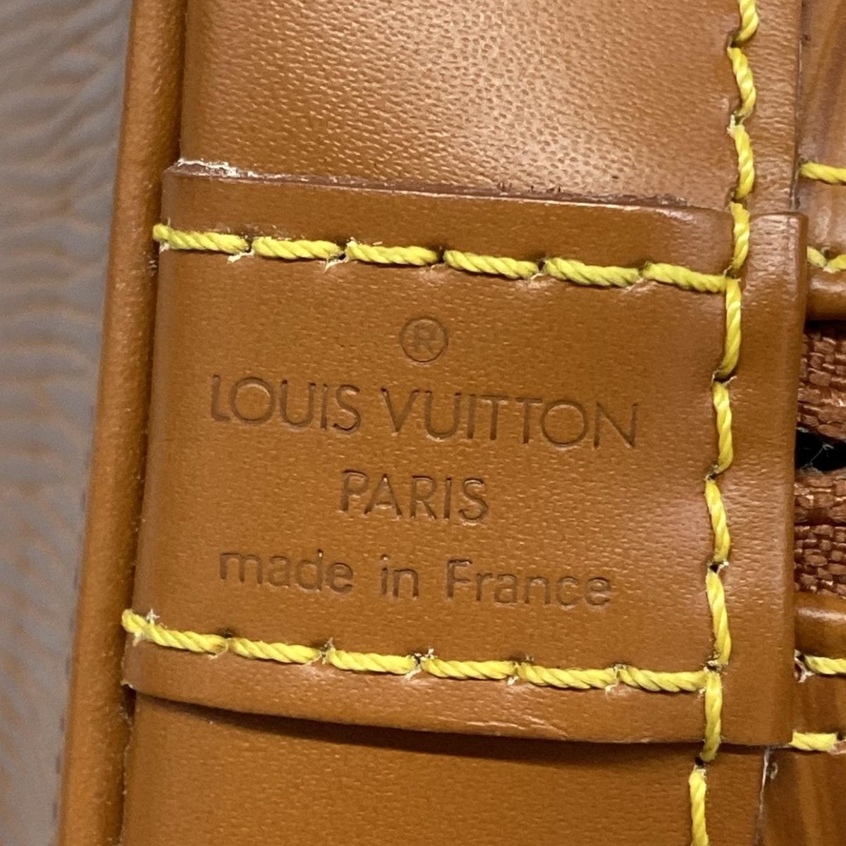 Louis Vuitton Handbag Epi Alma Cipango Gold Leather — view 8