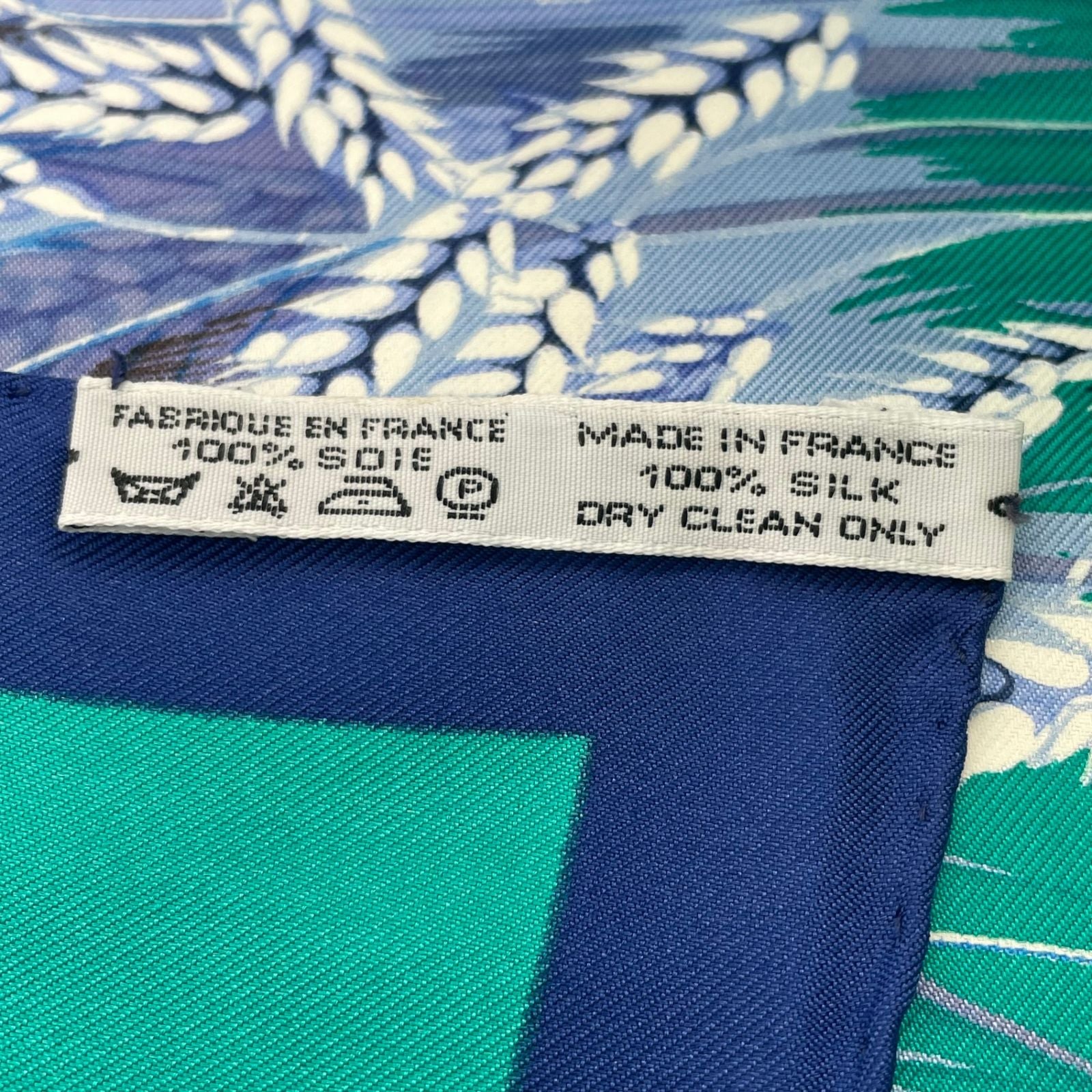 Hermes Carre 90 Lapins Dans Un Champ de Wheat Field and Rabbit Blue Multicolor — view 7