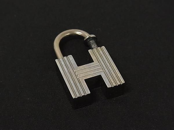 Hermes Logo First Step of the New Century Limited Cadena Padlock Charm Silver