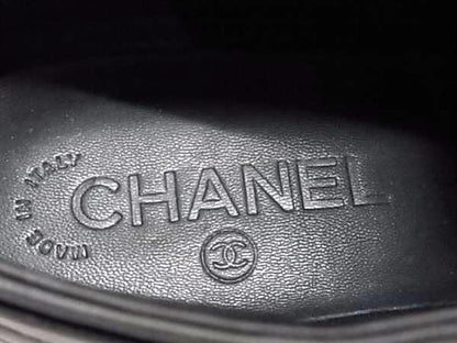 Chanel CC Logo Leather Sneakers Black — view 6