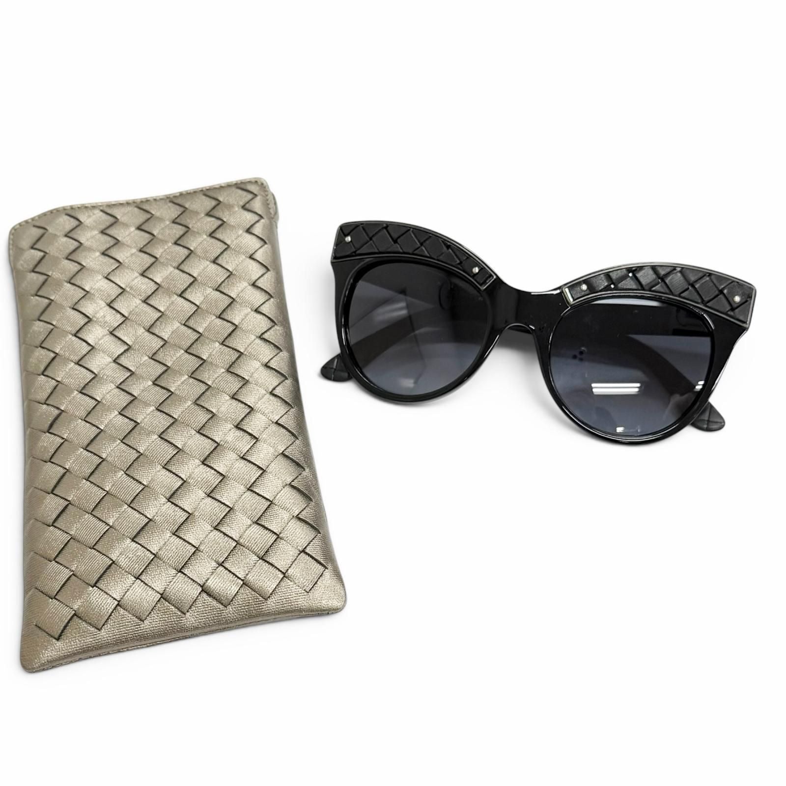 Bottega Veneta Felis Limited Edition of 500 Pieces 369 500 Intreccia Tomochi — view 2
