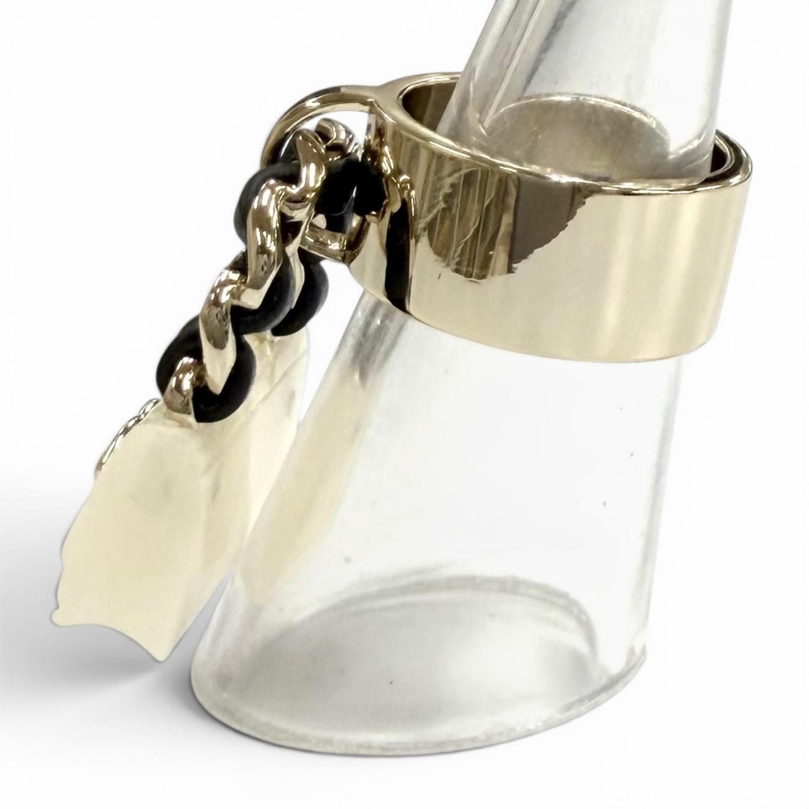 Chanel 23c Quilted Turnlock Bag Charm Ring White Black Gold — view 2