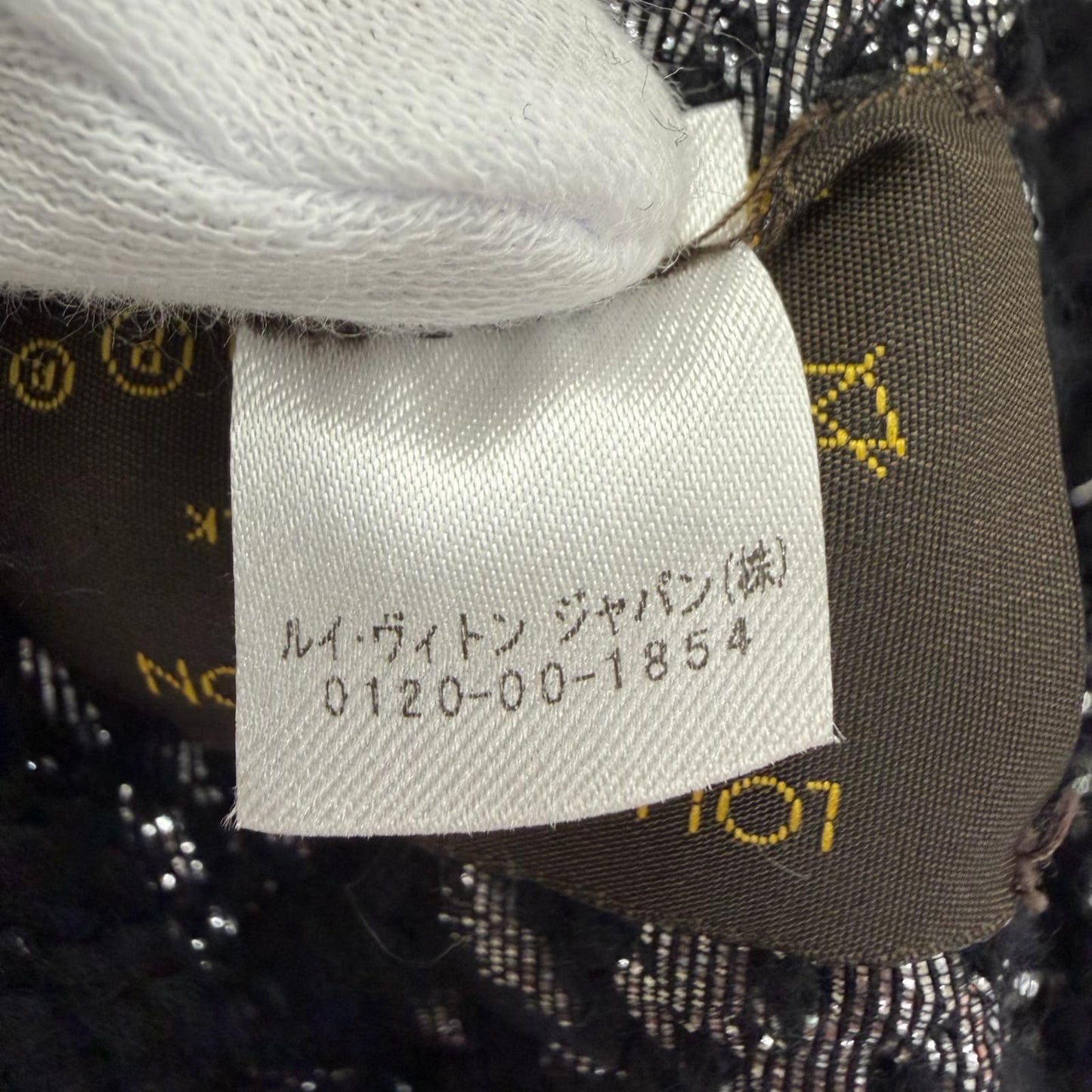 Louis Vuitton Echarpe Logo Mania Shine Wool Silk Noir Scarf with Fringe — view 7