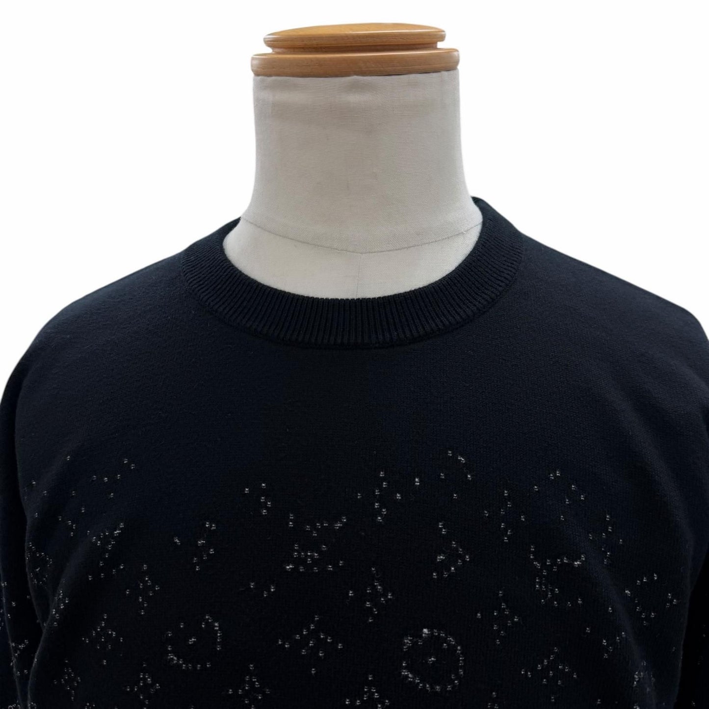 Louis Vuitton Monogram Gradient Cotton 100% Logo Plate Crew Neck Pullover Knit — view 2