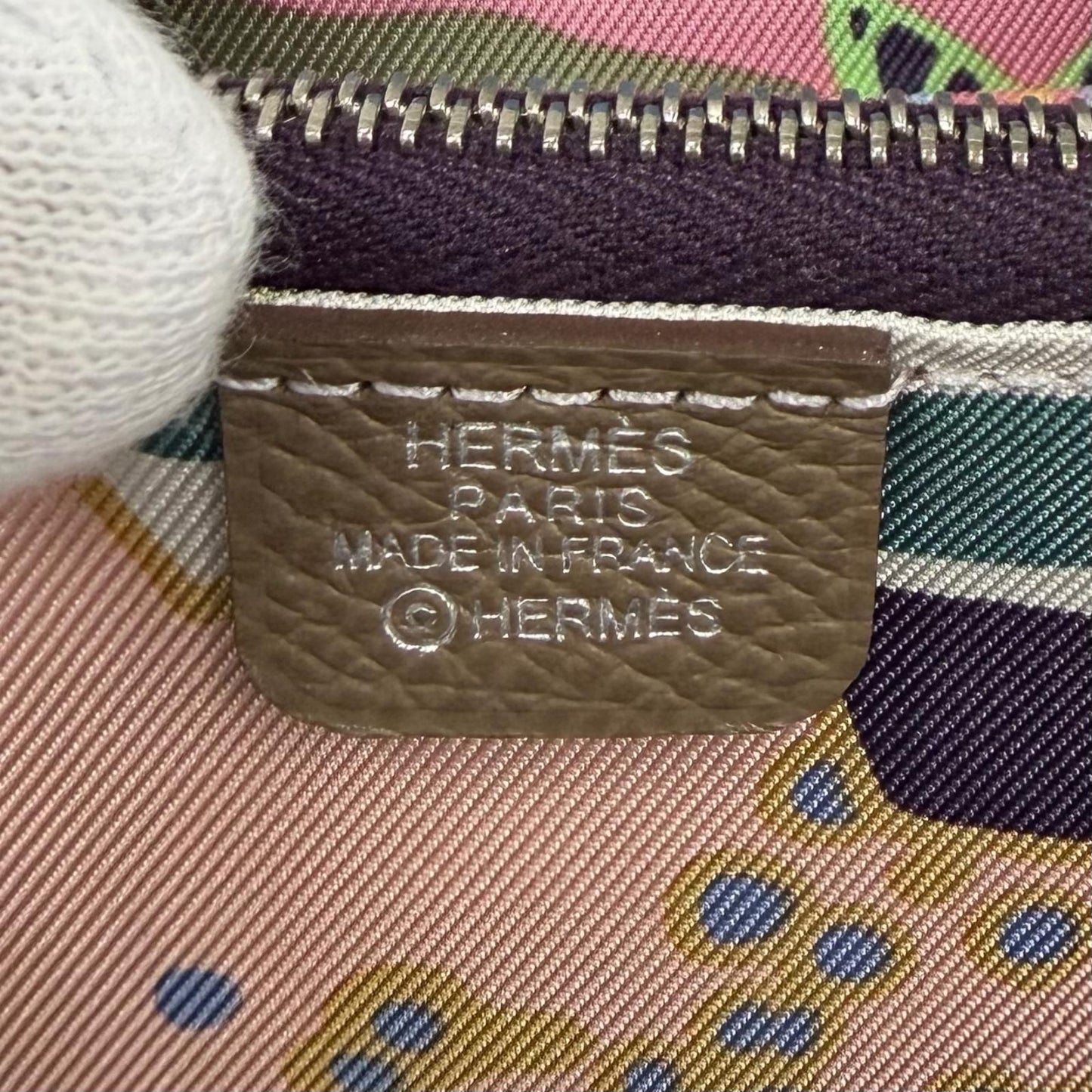 Hermes Compact Silk in Etoupe Veau Silver Round Zip Wallet Coin Case — view 9