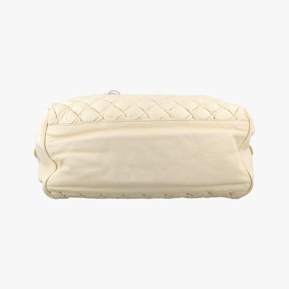 Balenciaga the Matelasse Beige Handbag — view 3