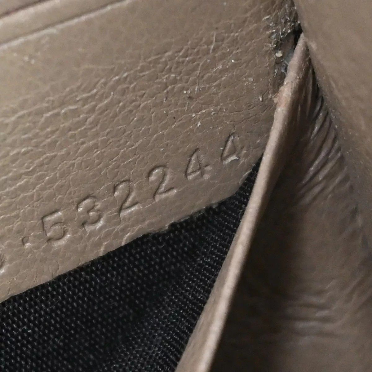 Balenciaga Everyday Wallet Logo Leather Beige — view 9