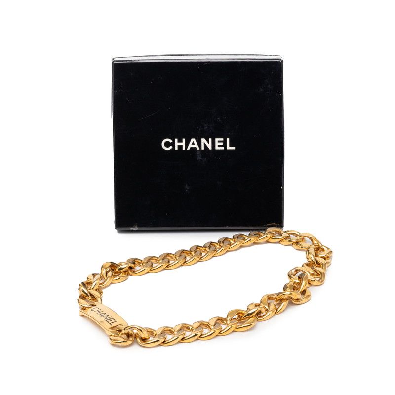 Chanel Logo Plate Chain Necklace Gold Plated — view 6
